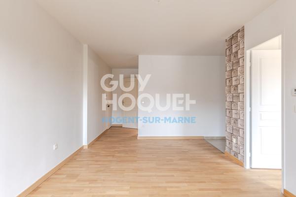 Refait à neuf / Parking / Proche Centre-Ville