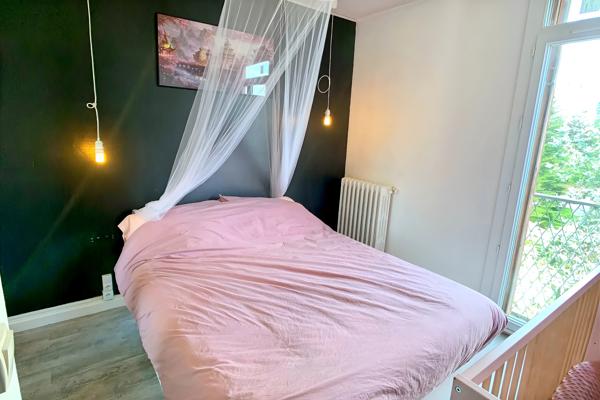 Appartement
                                                                                                                                                                                                                                                                                                                        4 pièce(s)                                                                                                                                                                                                          2 chambre(s)                                                                                                                                                                                                          66  m²
