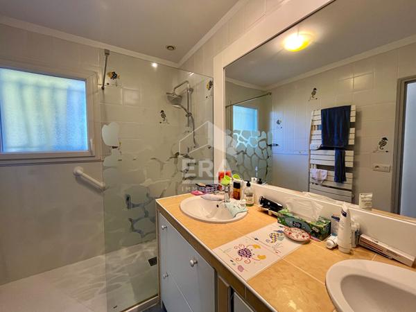 Maison de plain-pied à SARBAZAN 7 pièces 120 m²