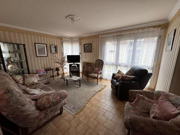 À vendre : Appartement spacieux de 4 pièces au Creusot