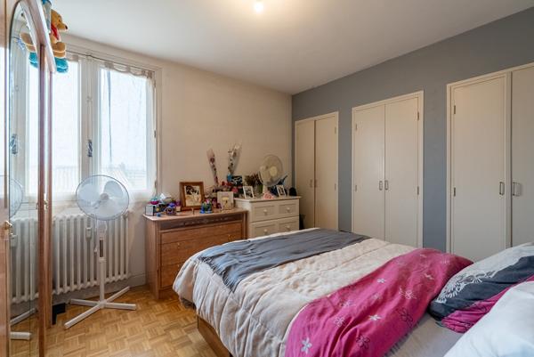 CARCASSONNE – BERGES DE L’AUDE – GAMBETTA Appartement T4 84m² avec balcon, parking , et façade ITE effectuée