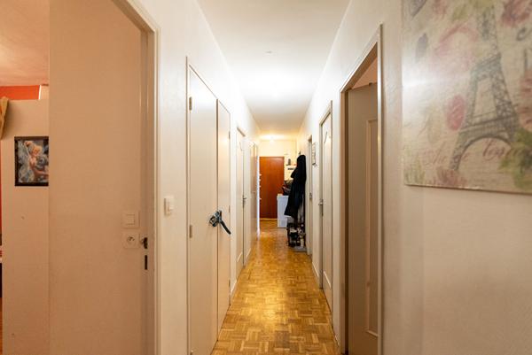CARCASSONNE – BERGES DE L’AUDE – GAMBETTA Appartement T4 84m² avec balcon, parking , et façade ITE effectuée