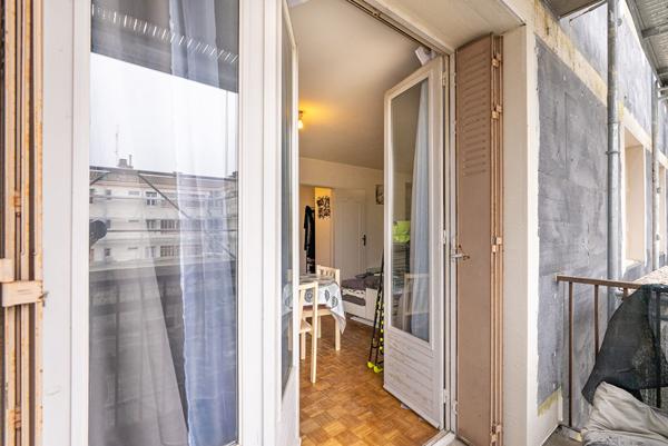 CARCASSONNE – BERGES DE L’AUDE – GAMBETTA Appartement T4 84m² avec balcon, parking , et façade ITE effectuée
