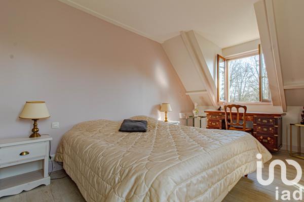 House for sale 7 rooms 200 m² L'Étang-la-Ville