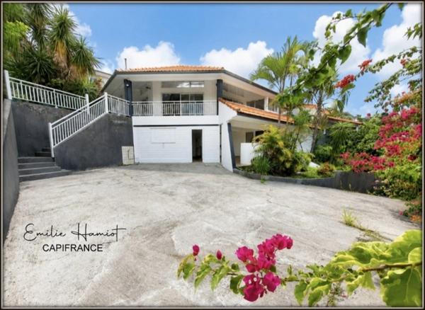 A vendre - Fort de France – Quartier Didier - Maison d'architecte – 7 Pièces – 4 Chambres + Petit T2 Indépendant