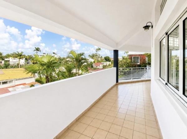 A vendre - Fort de France – Quartier Didier - Maison d'architecte – 7 Pièces – 4 Chambres + Petit T2 Indépendant