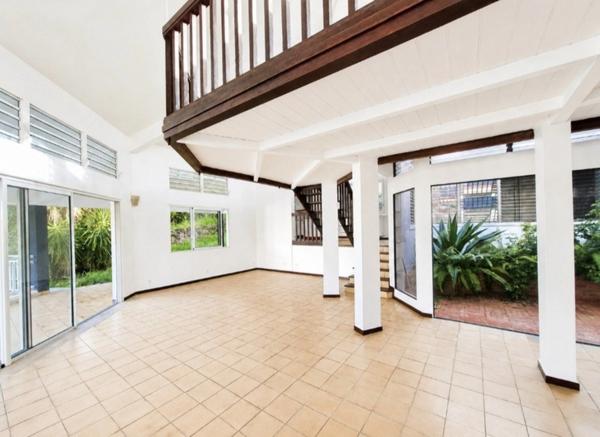 A vendre - Fort de France – Quartier Didier - Maison d'architecte – 7 Pièces – 4 Chambres + Petit T2 Indépendant