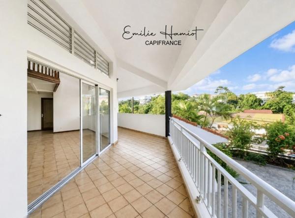 A vendre - Fort de France – Quartier Didier - Maison d'architecte – 7 Pièces – 4 Chambres + Petit T2 Indépendant