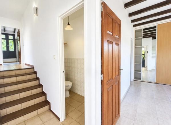 A vendre - Fort de France – Quartier Didier - Maison d'architecte – 7 Pièces – 4 Chambres + Petit T2 Indépendant