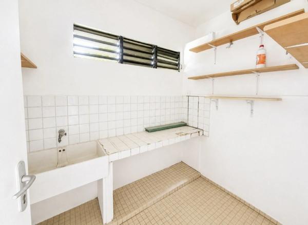 A vendre - Fort de France – Quartier Didier - Maison d'architecte – 7 Pièces – 4 Chambres + Petit T2 Indépendant
