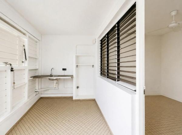 A vendre - Fort de France – Quartier Didier - Maison d'architecte – 7 Pièces – 4 Chambres + Petit T2 Indépendant