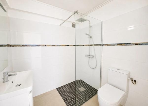A vendre - Fort de France – Quartier Didier - Maison d'architecte – 7 Pièces – 4 Chambres + Petit T2 Indépendant