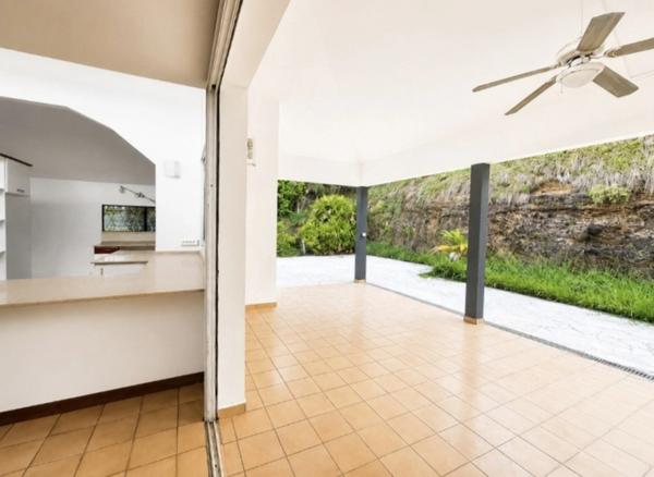 A vendre - Fort de France – Quartier Didier - Maison d'architecte – 7 Pièces – 4 Chambres + Petit T2 Indépendant