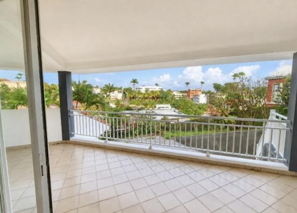 A vendre - Fort de France – Quartier Didier - Maison d'architecte – 7 Pièces – 4 Chambres + Petit T2 Indépendant