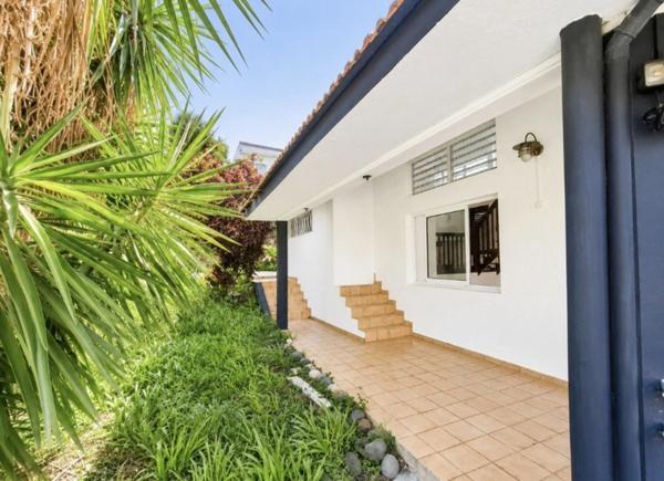 A vendre - Fort de France – Quartier Didier - Maison d'architecte – 7 Pièces – 4 Chambres + Petit T2 Indépendant