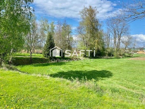 Etang avec grand cabanon sur 3 hectares