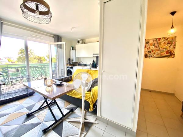 Appartement à vendre 2 pièces COLOMBELLES (14) - Lumineux - Cave - Emplacement de parking privatif -