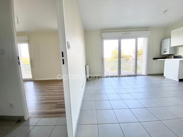Appartement à vendre 2 pièces COLOMBELLES (14) - Lumineux - Cave - Emplacement de parking privatif -