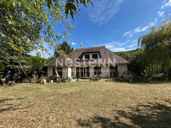 A vendre maison Elancourt 7 pièces 160 m2 sur un terrain de 1544m²