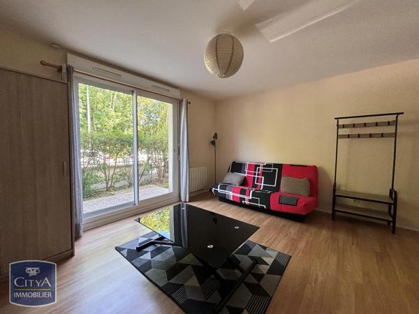 Appartement à louer 1 pièce 22.9m² Lèves (28300)