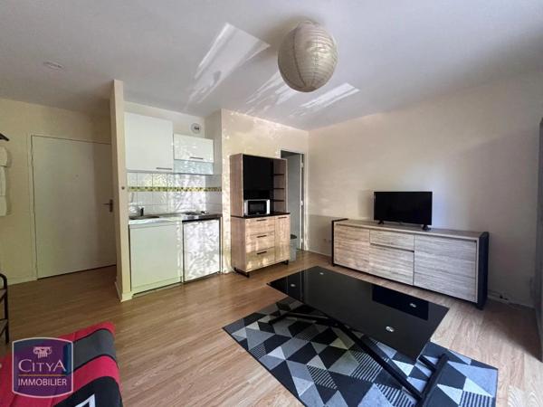Appartement à louer 1 pièce 22.9m² Lèves (28300)