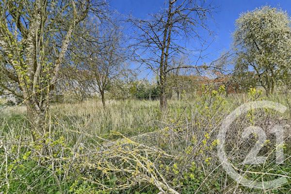 Terrain à vendre  1556 m2 ESTREES ST DENIS - 60