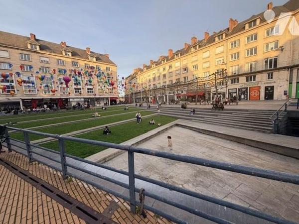 AMIENS, COMMERCE 35m² HYPER CENTRE