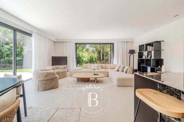 Aix-en-Provence, Maison de ville 6 Chambres -  310 m² à vendre