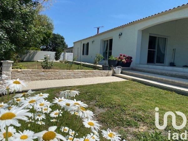 Maison 5 pièces de 128 m² à Champagné-les-Marais (85450)