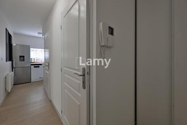 Parking + annexe + appartement