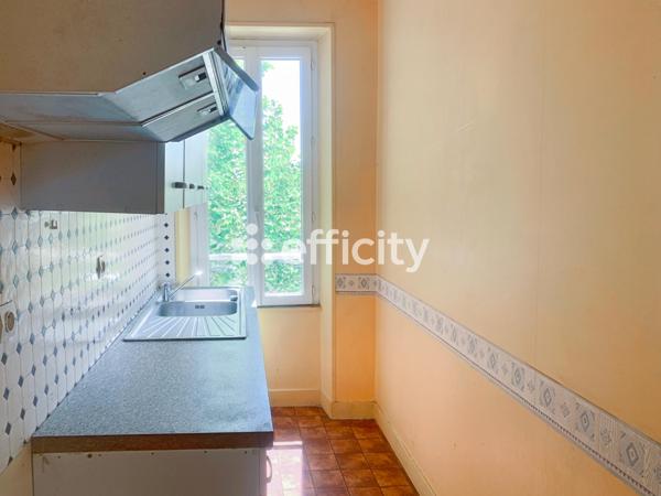 Immeuble 9 pièces - 175 m²