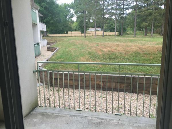 Location Appartement à ST YZAN DE SOUDIAC