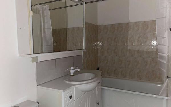 Appartement à louer    1 pièce • 28,66 m2 Compiègne