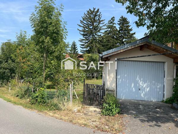 Maison de village, à rénover, proximité douane de Moniaz