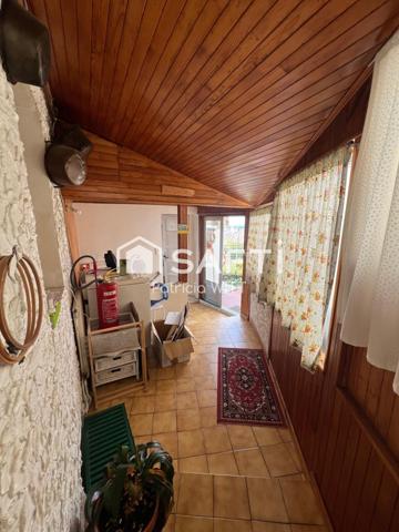 Maison de village, à rénover, proximité douane de Moniaz