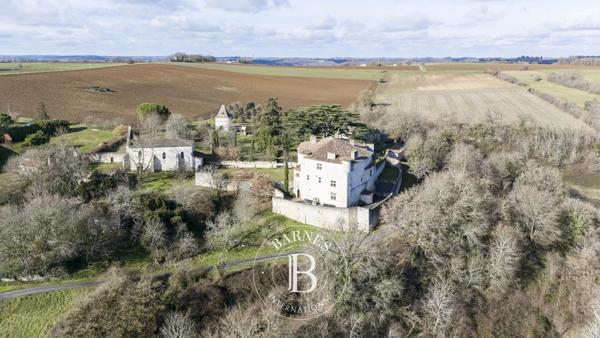 Lauzerte, Château 8 Chambres -  600 m² à vendre