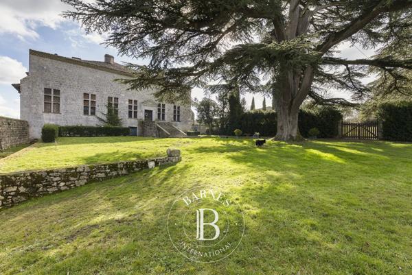 Lauzerte, Château 8 Chambres -  600 m² à vendre
