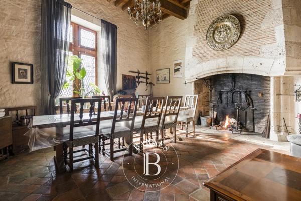 Lauzerte, Château 8 Chambres -  600 m² à vendre