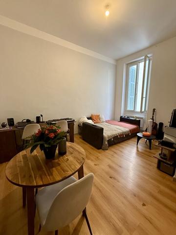 APPARTEMENT T2 Vendu avec Locataire MARSEILLE 06 - 2 pièce(s) -