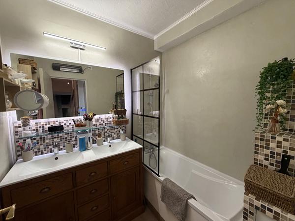 Cagnes Sur Mer Un beau 4P 91 m2 Terrasse Combles 70 m² Garage Résidence sécurisée