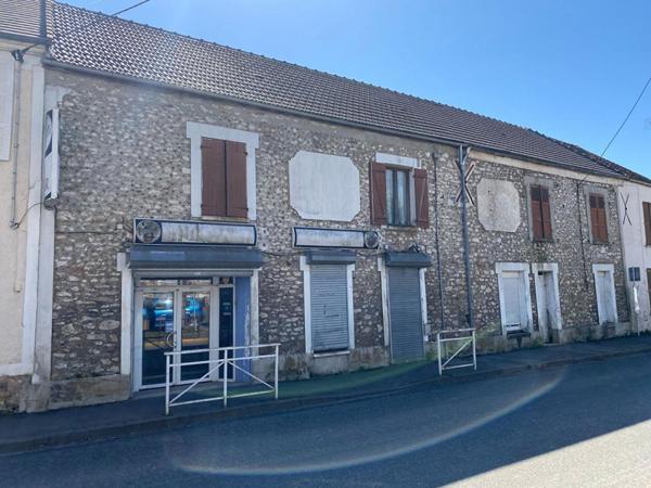 Bâtisse/Maison de village en pierre