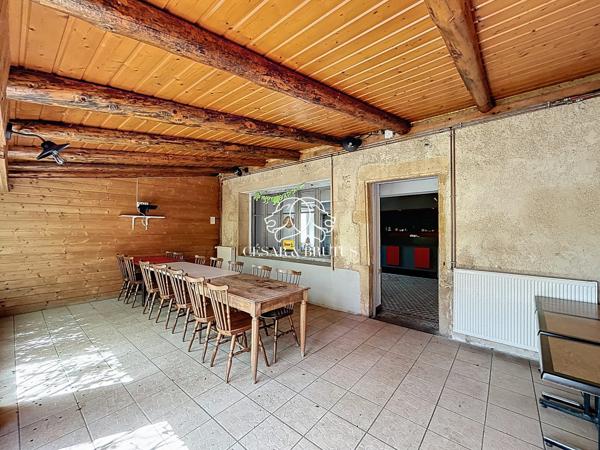 Potentiel exceptionnel de près de 1 000 m² – Axe Roanne / Paray-le-Monial