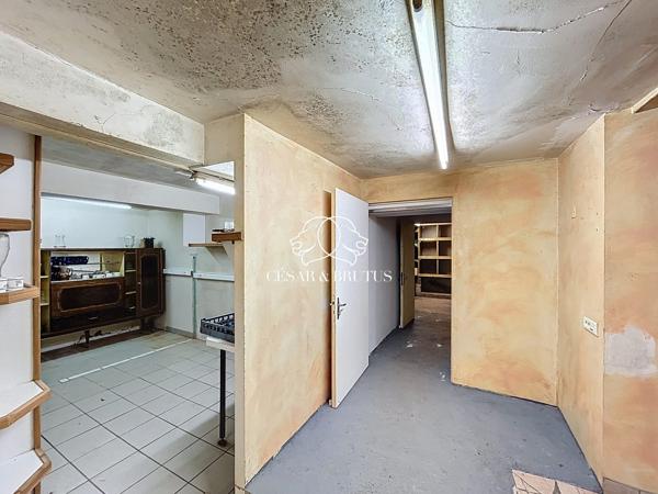 Potentiel exceptionnel de près de 1 000 m² – Axe Roanne / Paray-le-Monial