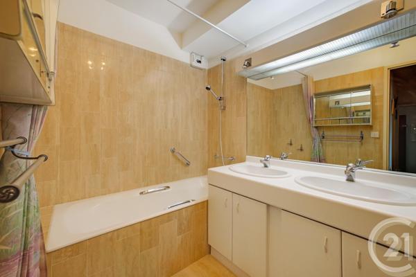 Appartement F4 à vendre  4 pièces - 95,67 m2 PARIS - 75014