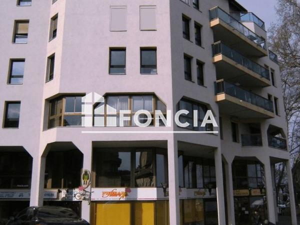 Location Local commercial 2 pièces 48.1 m² - 1-3-5 PLACE PORTE D'ALLINGES Evian Les Bains 74500