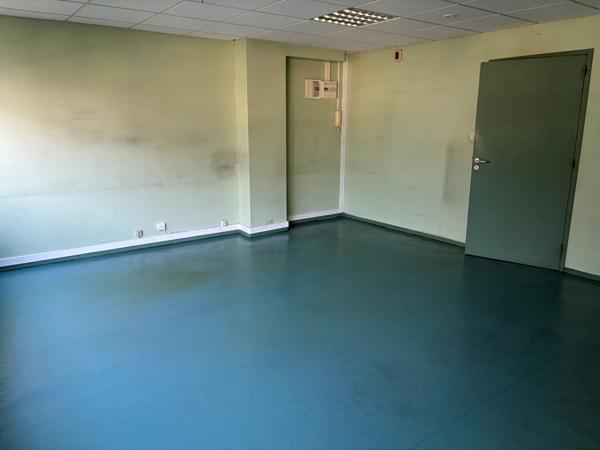 A LOUER BUREAU LAXOU - 32 m²