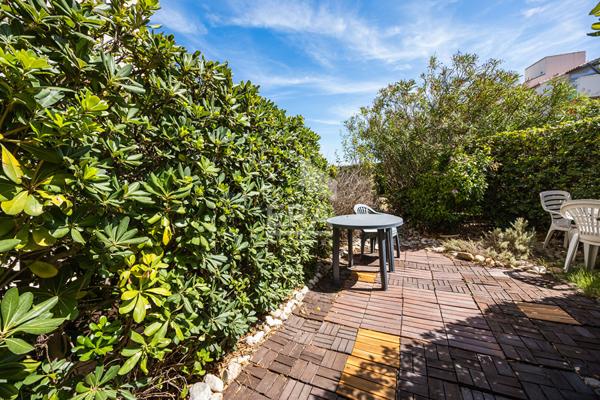 Saint Cyprien plage : appartement à vendre avec jardin, parking et accès direct à la plage