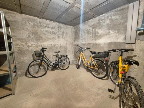 Cave et parking à vendre ROYAN (17)