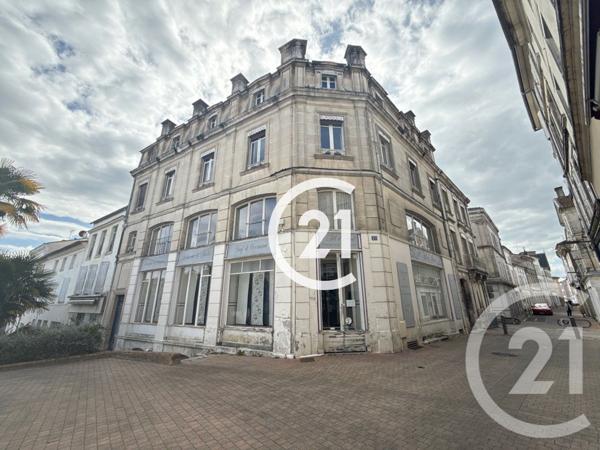 Maison à vendre  23 pièces - 486 m2 JARNAC - 16