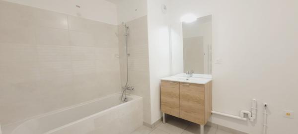 Appartement Trelaze 3 pièce(s) 60.72 m2
